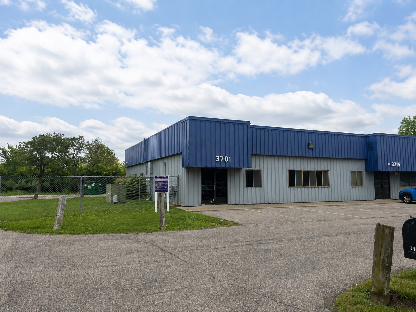 3701 Trade Center Dr, Ann Arbor, MI à louer Photo de l’immeuble– Image 1 sur 4
