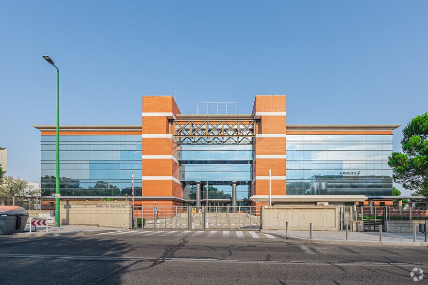Bureau dans Alcobendas, Madrid à louer - Photo principale – Image 1 sur 3