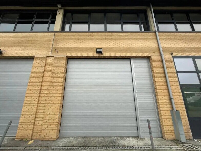 Industriel/Logistique dans Villejuif à louer - Photo de l’immeuble – Image 2 sur 8