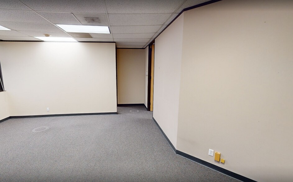 7702 FM 1960 Rd E, Humble, TX à louer - Numérisation 3D Matterport – Image 2 sur 11