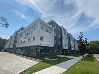 Plus de détails pour 202 17th Ave W, Menomonie, WI - Logement à vendre