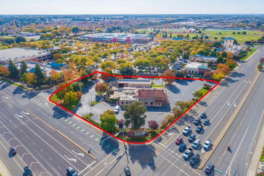 2525 Jefferson Blvd, West Sacramento, CA à vendre - Photo de l’immeuble – Image 2 sur 44