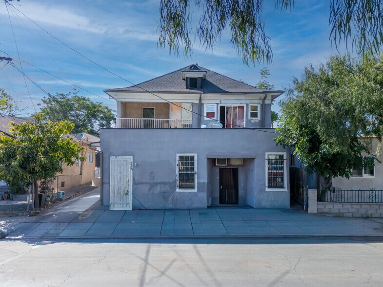 667-669 N Boyle Ave, Los Angeles, CA à vendre - Photo de l’immeuble – Image 1 sur 9