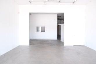 2521-2525 N Grand Ave, Santa Ana, CA à louer Photo intérieure– Image 2 sur 7