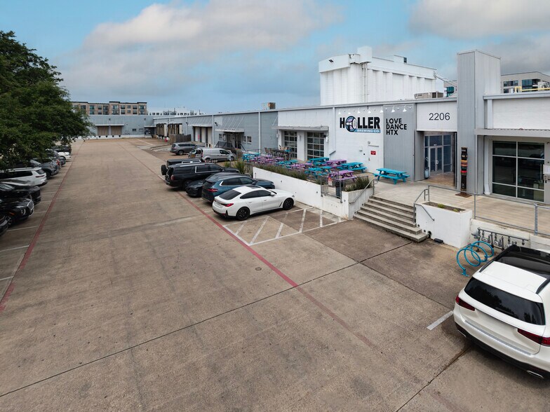 2102-2314 Edwards St, Houston, TX à louer - Photo de l’immeuble – Image 3 sur 10