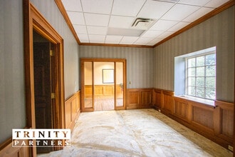 4875 Forest Dr, Columbia, SC à louer Photo intérieure– Image 1 sur 2