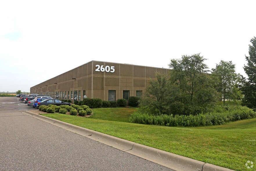 2605 160th St W, Rosemount, MN à louer - Photo de l’immeuble – Image 3 sur 6