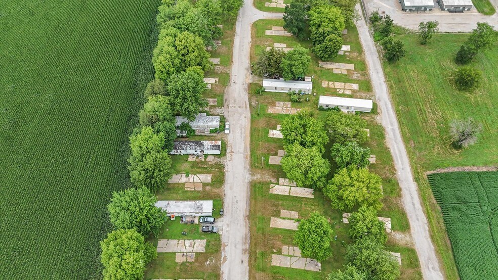 4808 Paradise Rd, Mattoon, IL à vendre - Photo de l’immeuble – Image 2 sur 22
