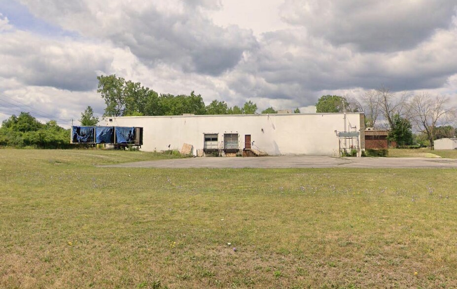 6 Treadeasy Ave, Batavia, NY à louer - Photo de l’immeuble – Image 3 sur 8