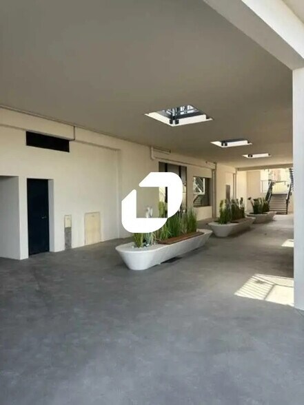 Local commercial dans CLERMONT-L'HERAULT à vendre - Photo de l’immeuble – Image 3 sur 12