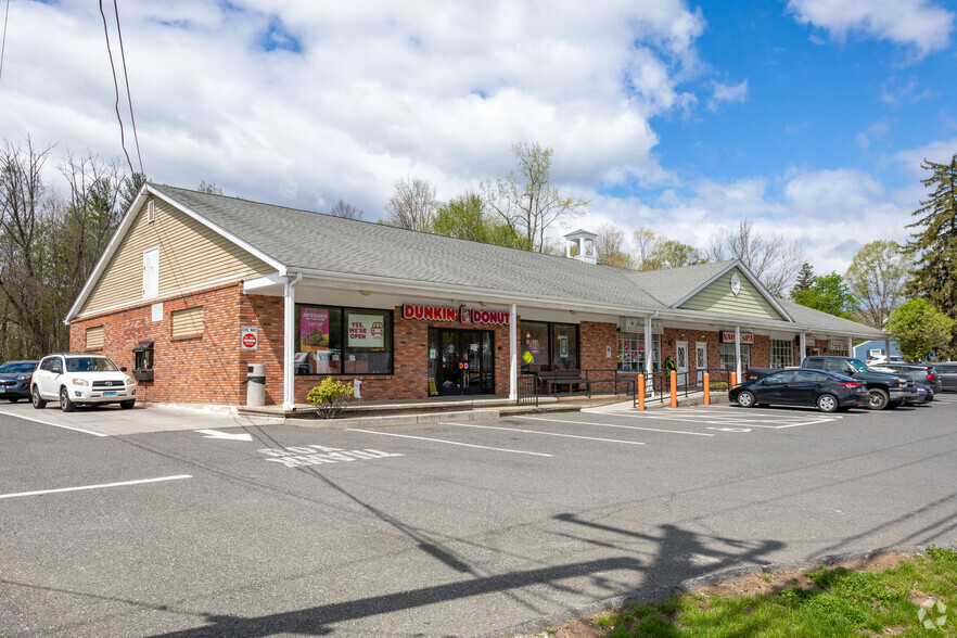 782 Federal Rd, Brookfield, CT à louer - Photo de l’immeuble – Image 2 sur 22