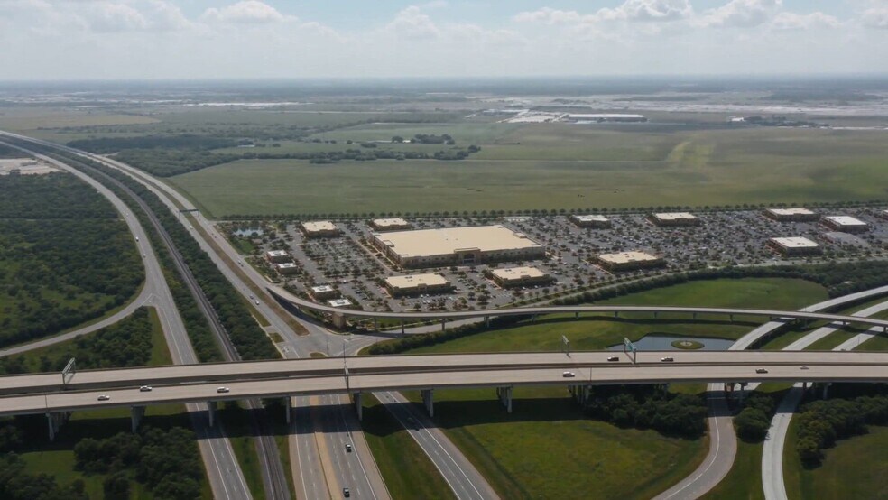 Highway 90 and Highway 99, Dayton, TX à vendre - Vidéo sur l’annonce professionnelle – Image 2 sur 4