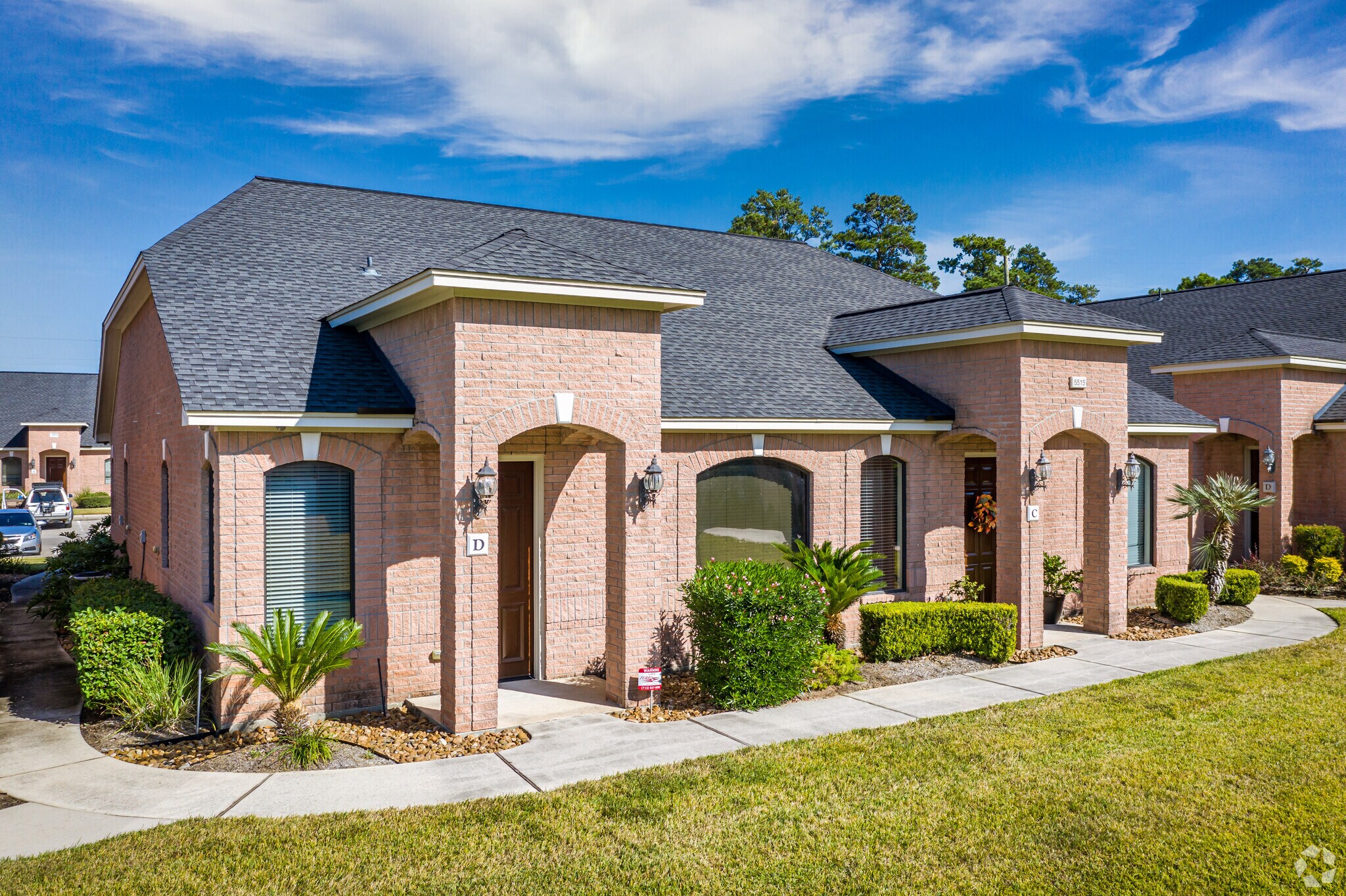 5507 & 5515 Louetta Rd Condos portefeuille de 2 biens à vendre sur LoopNet.fr Photo principale– Image 1 sur 2