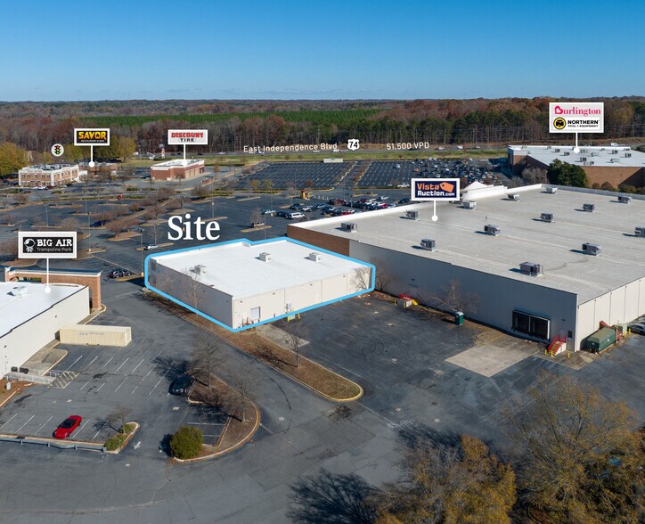 2500 Sardis Rd, Charlotte, NC à louer - Photo de l’immeuble – Image 2 sur 5