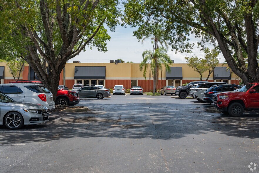 1500 W Cypress Creek Rd, Fort Lauderdale, FL à louer - Photo de l’immeuble – Image 2 sur 5
