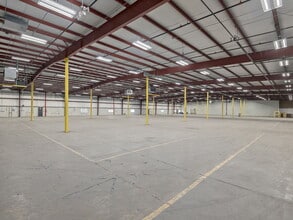 111 Old Bee Tree Rd, Swannanoa, NC à louer Photo intérieure– Image 2 sur 6