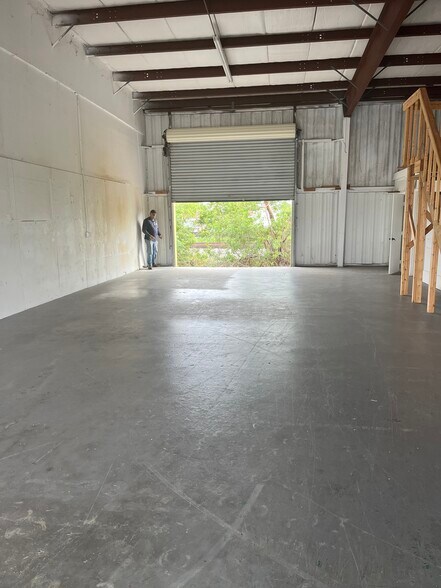 2201 SE Indian St, Stuart, FL à louer - Photo intérieure – Image 3 sur 12