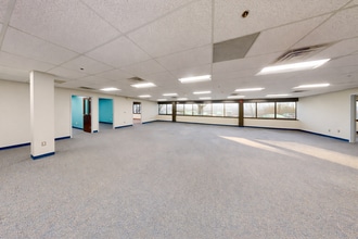 555 Briarwood Cir, Ann Arbor, MI à louer Photo intérieure– Image 1 sur 4