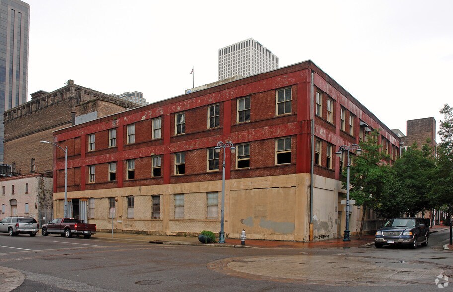 943 Lafayette St, New Orleans, LA à vendre - Photo de l’immeuble – Image 2 sur 4