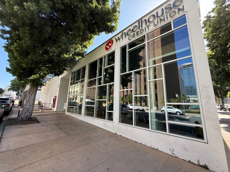 300-320 B St, San Diego, CA à louer - Photo de l’immeuble – Image 2 sur 9