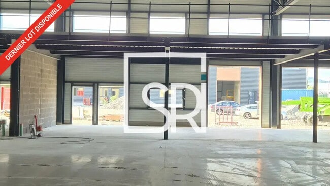 Plus de détails pour Industriel/Logistique à louer