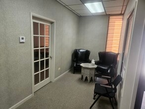 8233 S Harlem Ave, Bridgeview, IL à louer Photo intérieure– Image 2 sur 4