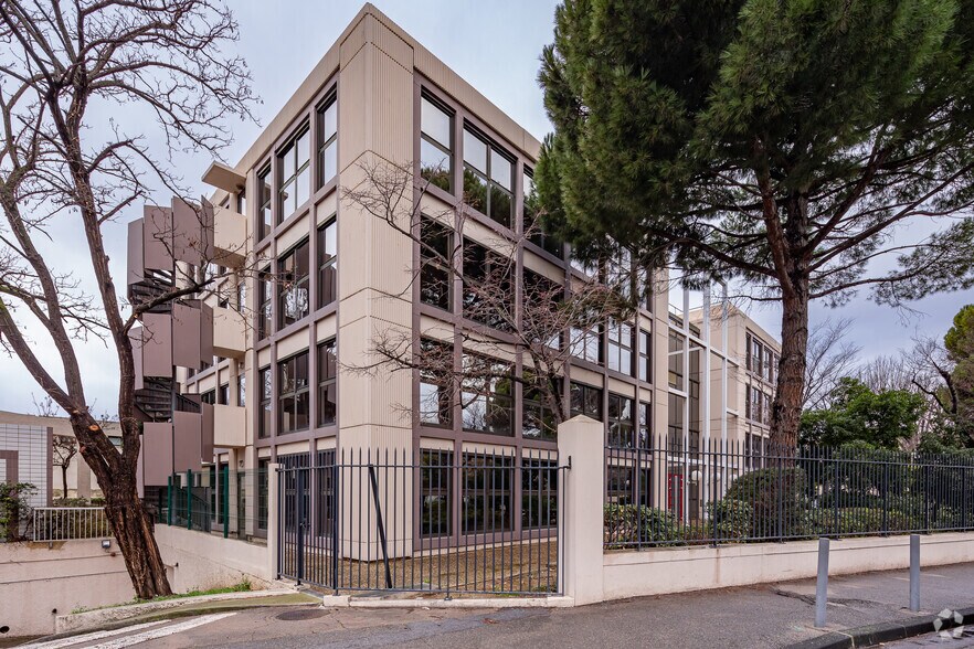 467 Avenue Du Prado, Marseille à louer - Photo de l’immeuble – Image 2 sur 3