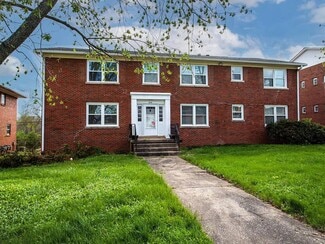 Plus de détails pour 1648 Alexandria Dr, Lexington, KY - Logement à vendre