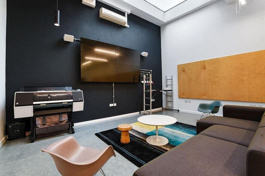 45 Holmes Rd, Londres à louer - Photo de l’immeuble – Image 2 sur 51