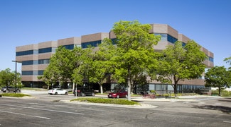 Plus de détails pour 9785 S Maroon Cir, Englewood, CO - Bureau à vendre