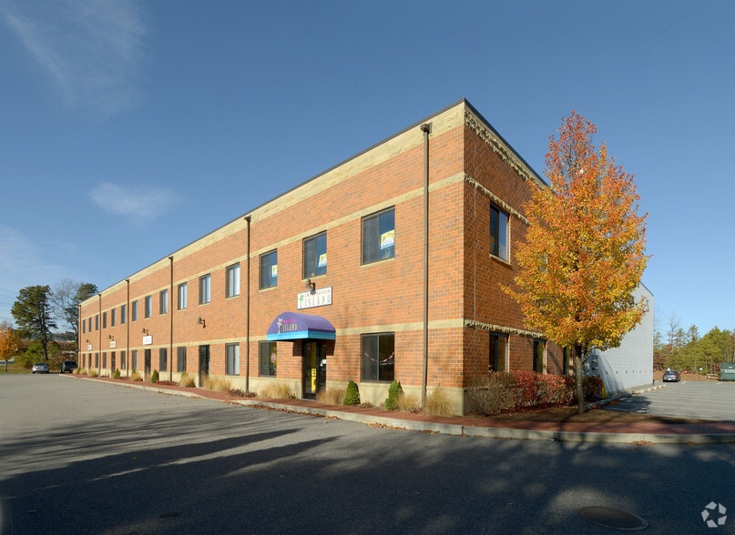 12 Resnik Rd, Plymouth, MA à louer - Photo principale – Image 1 sur 12