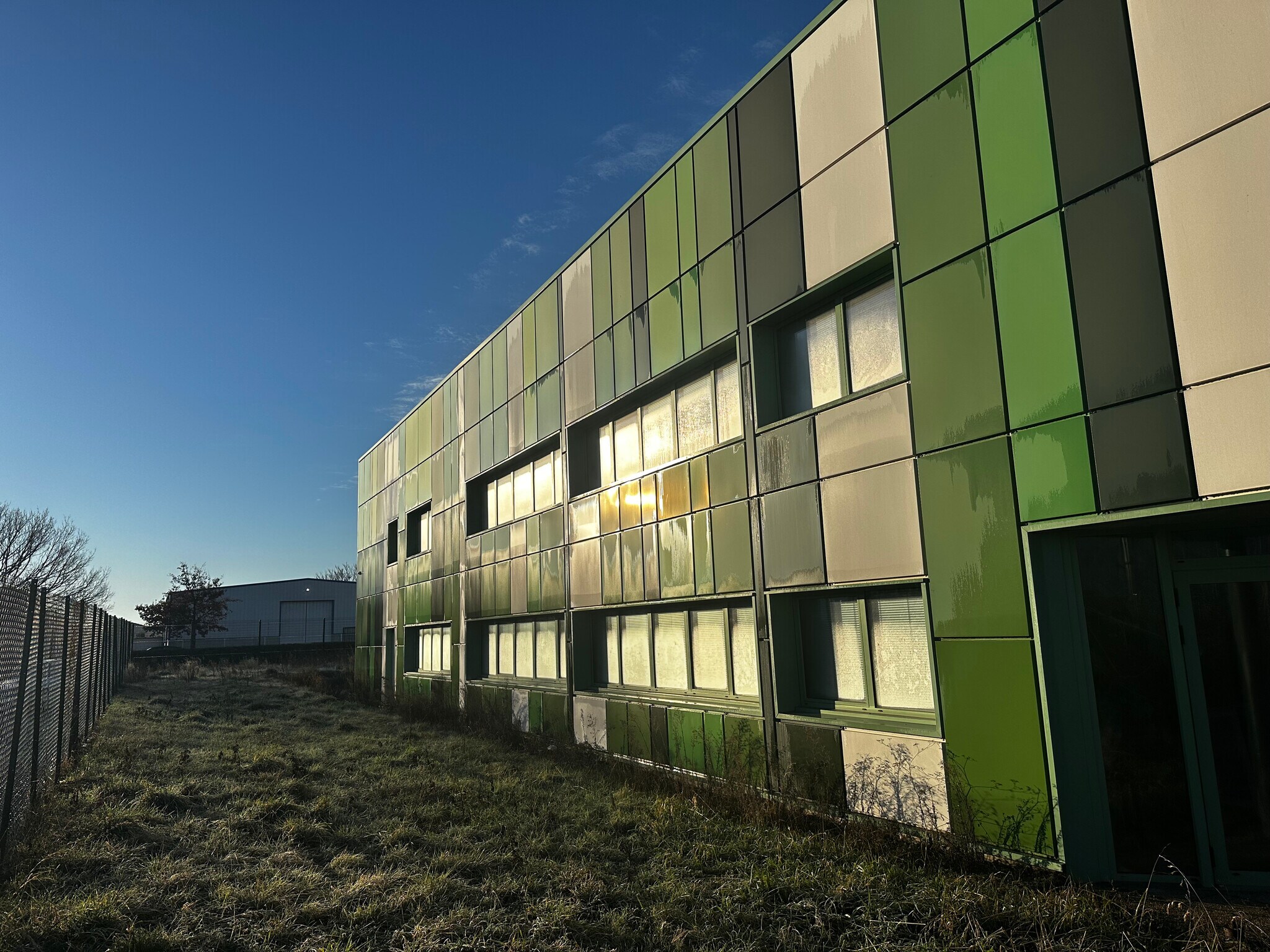 Industriel/Logistique dans Clermont-Ferrand à vendre Photo principale– Image 1 sur 6