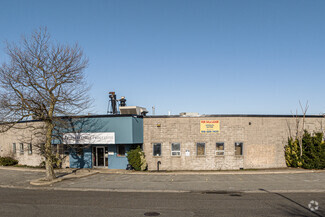 Plus de détails pour 320 Buffalo Ave, Freeport, NY - Industriel/Logistique à vendre