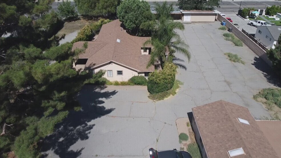 4421 Adam Rd, Simi Valley, CA à vendre - Vidéo sur l’annonce professionnelle – Image 2 sur 15