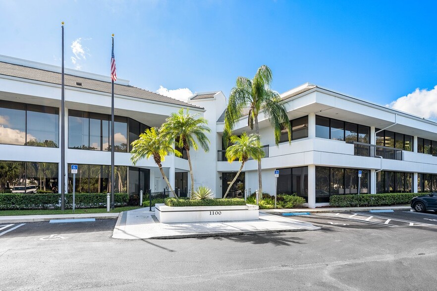 1100 Northpoint Pky, West Palm Beach, FL à louer - Photo principale – Image 1 sur 15