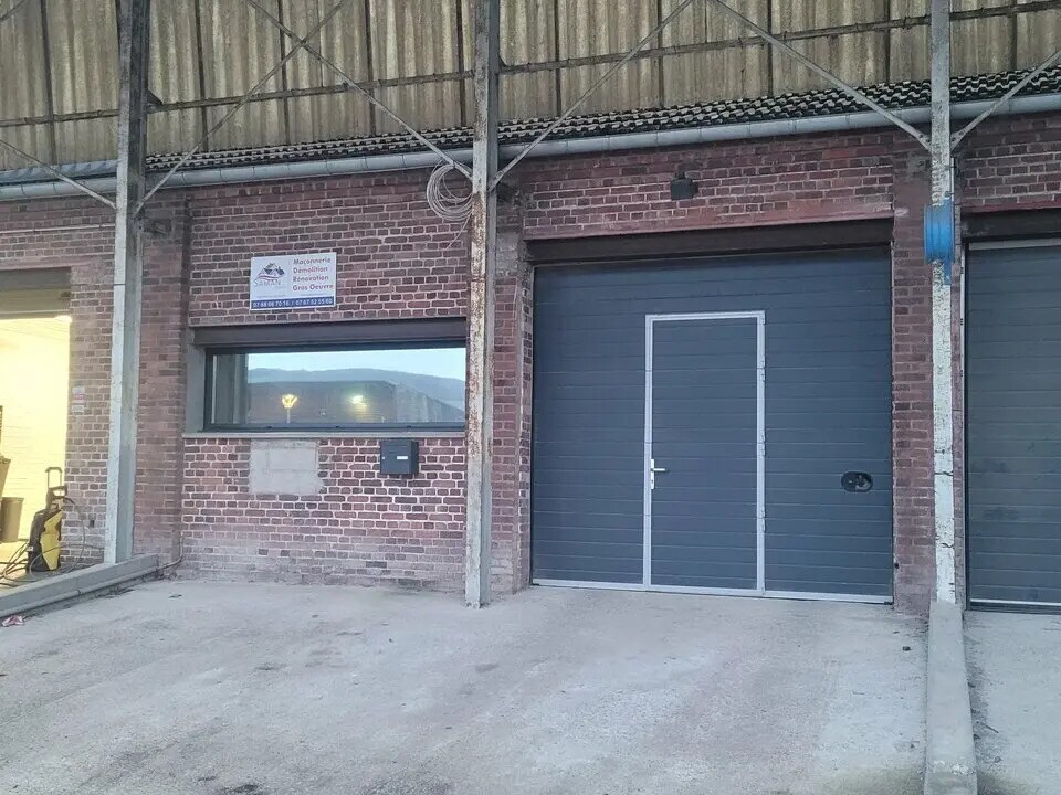 Local d’activités dans Notre-Dame-de-Bondeville à louer Photo de l’immeuble– Image 1 sur 8