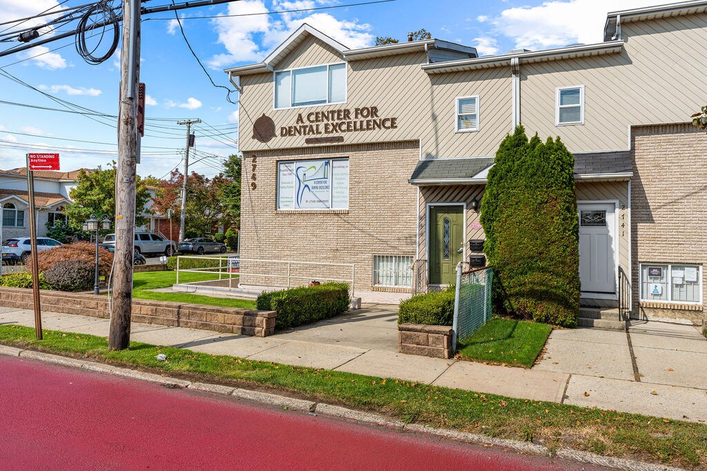 2749 Hylan Blvd, Staten Island, NY à vendre Photo de l’immeuble– Image 1 sur 33