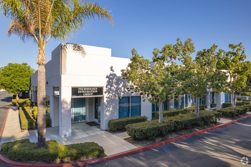 25 Mauchly, Irvine, CA à louer - Photo principale – Image 3 sur 25