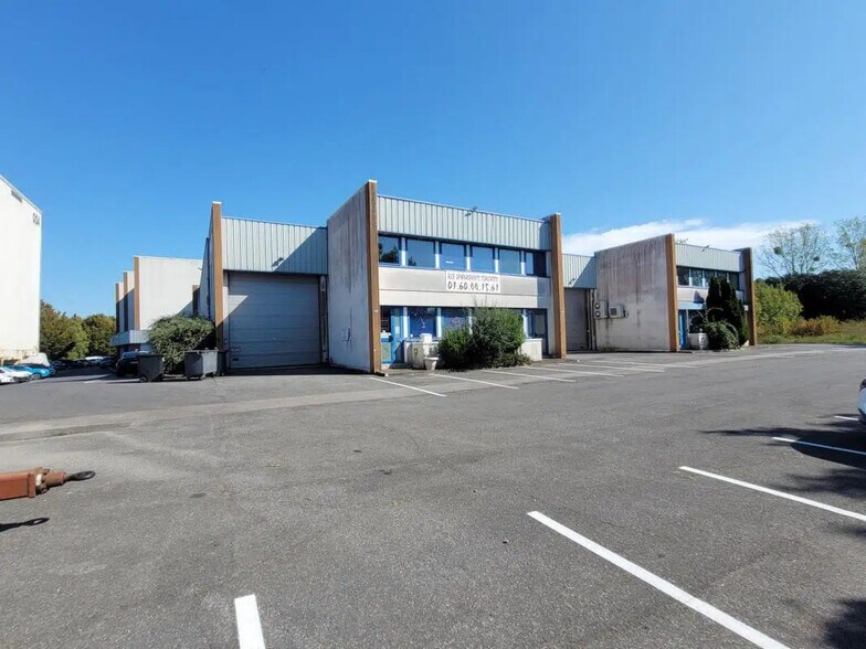 Industriel/Logistique dans Mareuil-lès-Meaux à louer - Photo de l’immeuble – Image 1 sur 9
