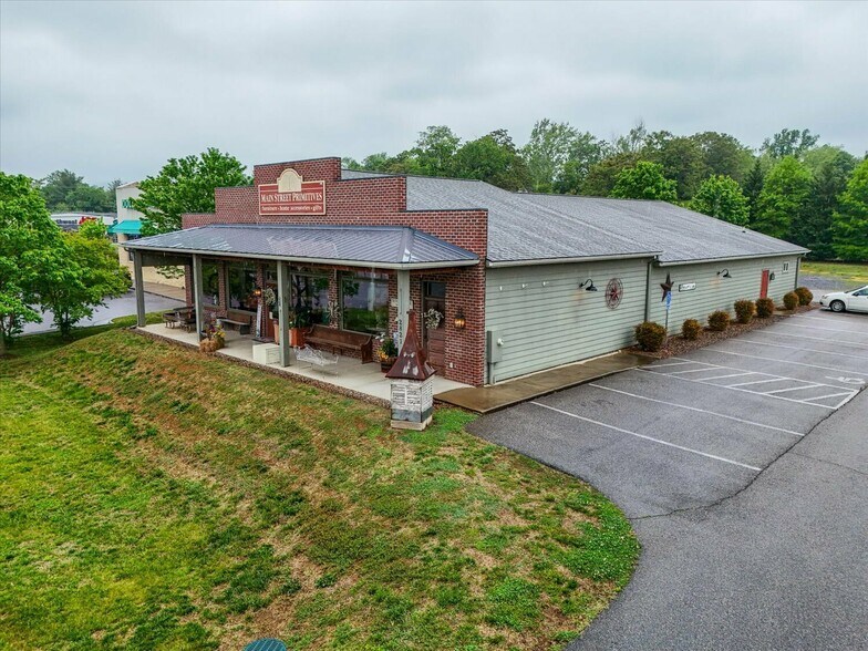 2821 W Main St, Salem, VA à louer - Photo de l’immeuble – Image 2 sur 9