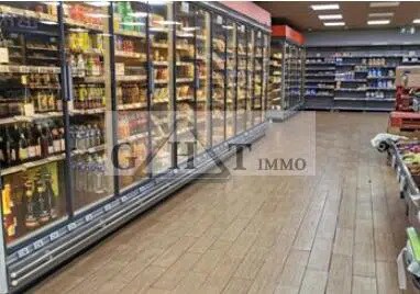 Plus de détails pour Local commercial à vendre