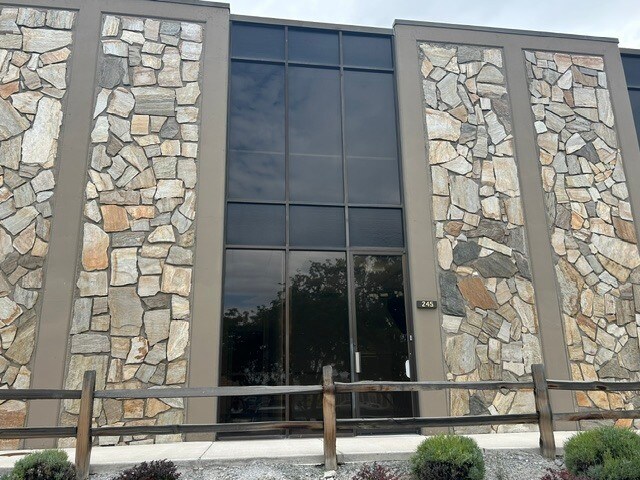 239-259 Freeport Blvd, Sparks, NV à louer - Photo de l’immeuble – Image 2 sur 9