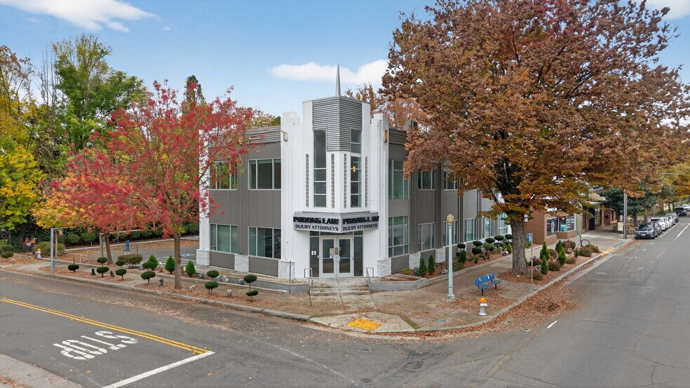 2725 Riverside Blvd, Sacramento, CA à vendre - Photo de l’immeuble – Image 3 sur 13