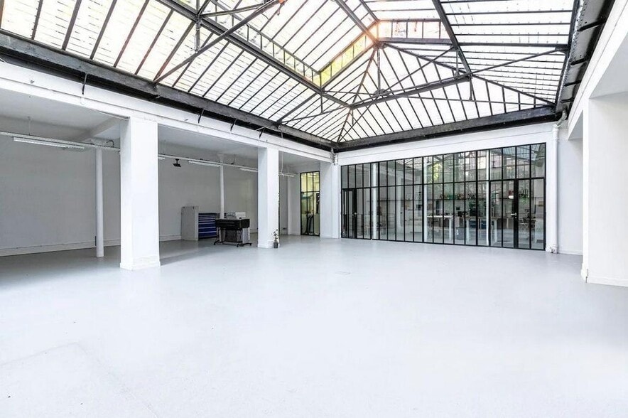 Bureau dans Paris à vendre - Photo de l’immeuble – Image 2 sur 10