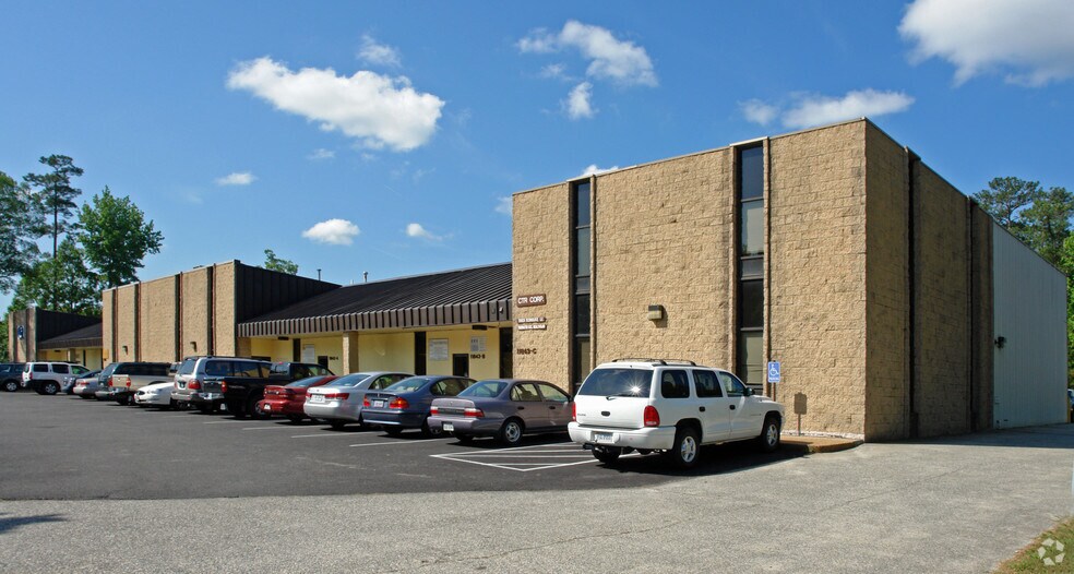 11839-11843 Canon Blvd, Newport News, VA à louer - Photo de l’immeuble – Image 2 sur 3