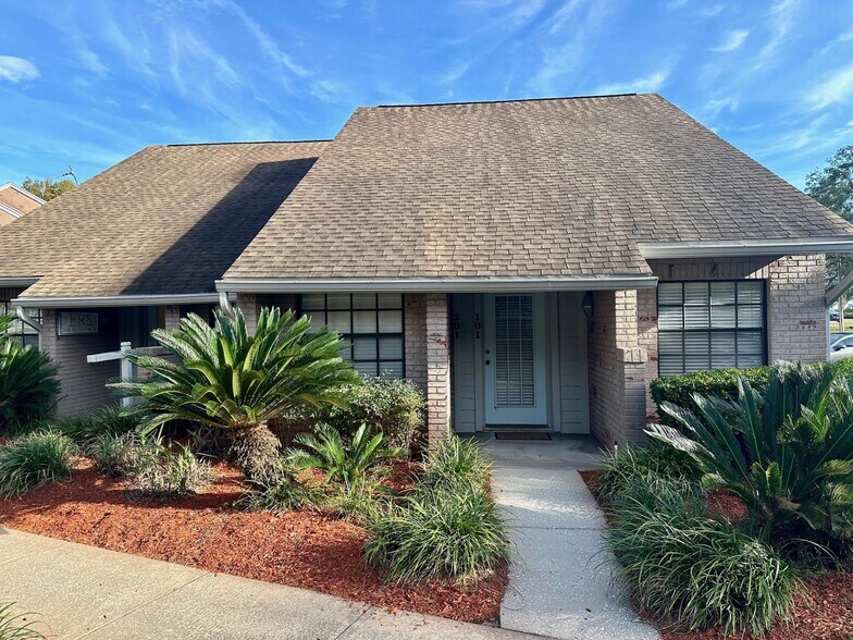 1523 Dale Mabry Hwy, Lutz, FL à louer - Photo de l’immeuble – Image 1 sur 8