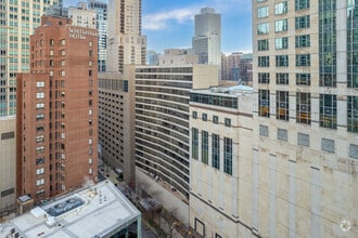 110 E Delaware Pl, Chicago, IL - VUE AÉRIENNE  vue de carte