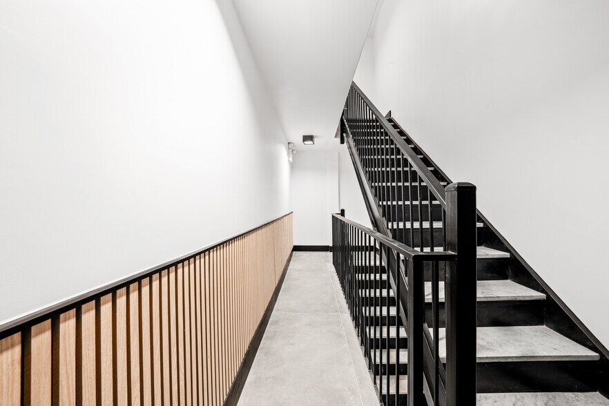 175-177 East Third St portefeuille de 2 biens à vendre sur LoopNet.fr - Photo de l’immeuble – Image 3 sur 18