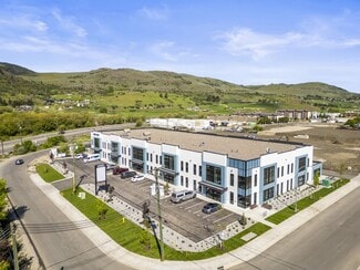 Plus de détails pour 3240 48 Av, Vernon, BC - Industriel/Logistique à louer