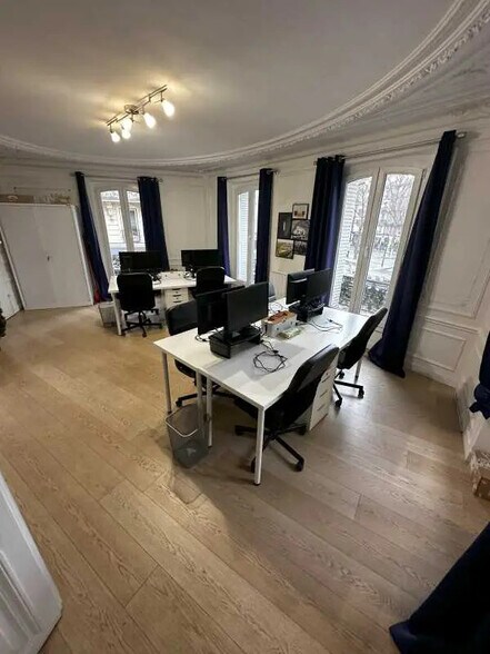 Bureau dans Paris à louer - Photo de l’immeuble – Image 1 sur 8